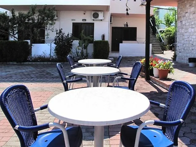 Skentos Apartmanhotel Kriopijí