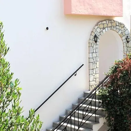 Skentos Aparthotel Kriopigi