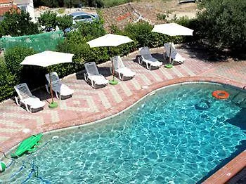 Skentos Apartmanhotel Kriopijí