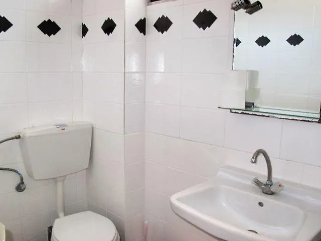 Apart Otel Skentos *